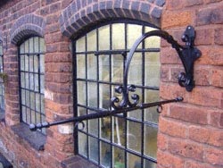 Arched Classic Pub Sign Bracket