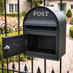 Chelsea Gate Mounted Post Box
