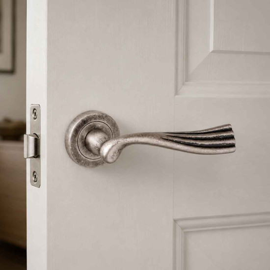Richmond Lever Door Handle - Distressed Silver Finish