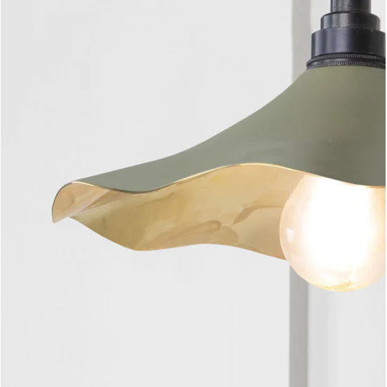Smooth Brass Flora Wall Light in Tump