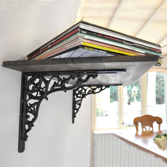 Centre Point Cast Iron Bracket