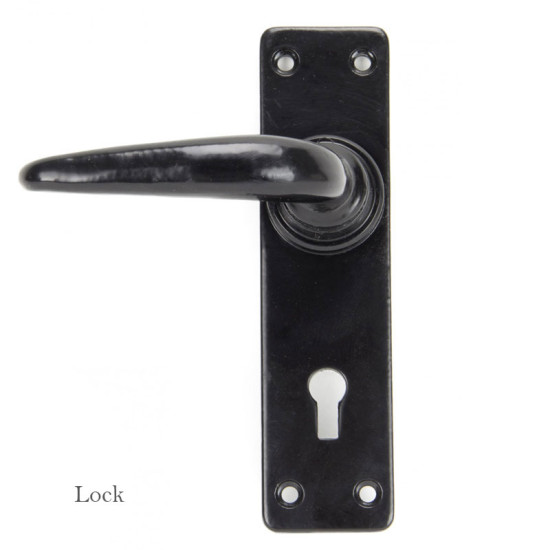 Traditional Blacksmith Smooth Lever Door Handle
