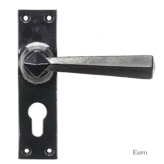 Traditional Blacksmith Straight Lever Door Handle