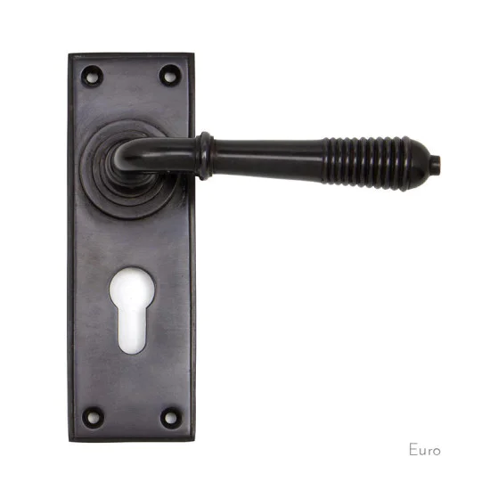 Reeded Lever Door Handle - Aged Bronze