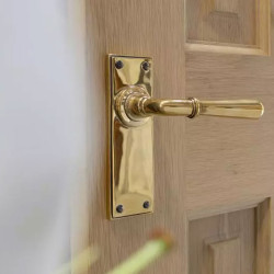 Newbury Lever - Aged Brass