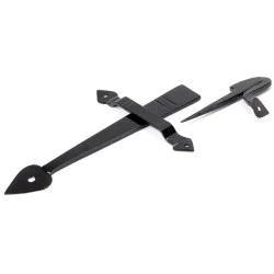 Traditional Blacksmith Tuscan Thumb Latch