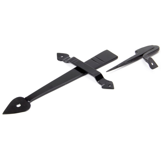 Traditional Blacksmith Tuscan Thumb Latch