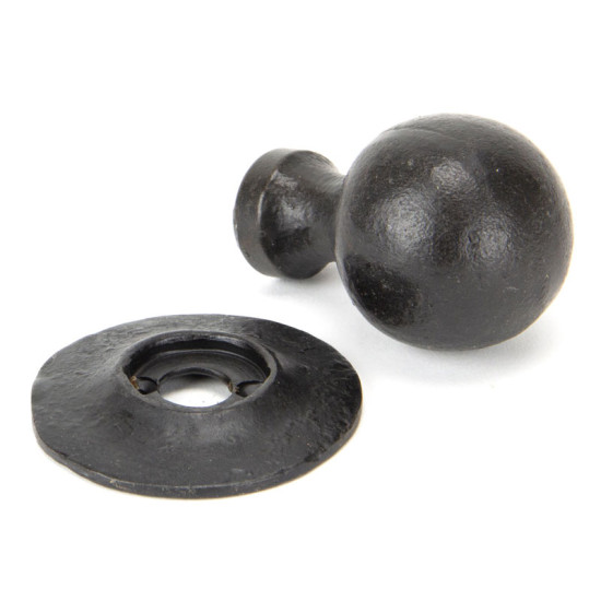 Blacksmith External Beeswax Round Knob Set
