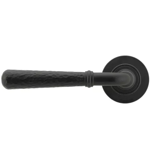 Matt Black Hammered Newbury Lever Door Handle on Round Rose Set - Sprung