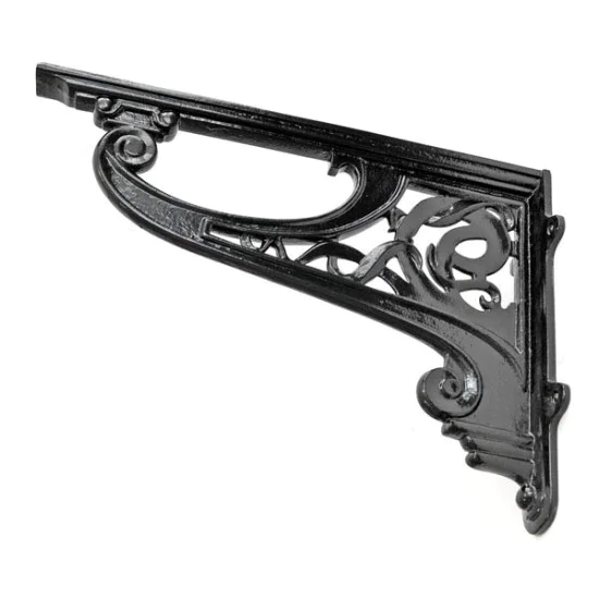 Cast Iron Gaelic Bracket