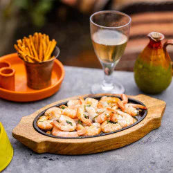 Kadai Cast Sizzling Plate with Wooden Tray