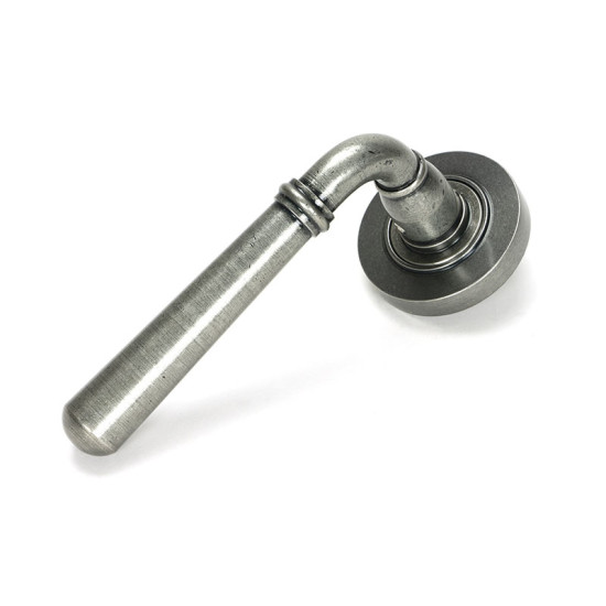 Blacksmith Pewter Patina Newbury Lever on Rose Set (Plain)