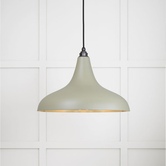 Smooth Brass Frankley Pendant Light  in Tump