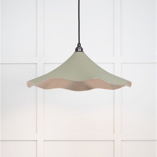 Smooth Nickel Flora Pendant Light  in Tump