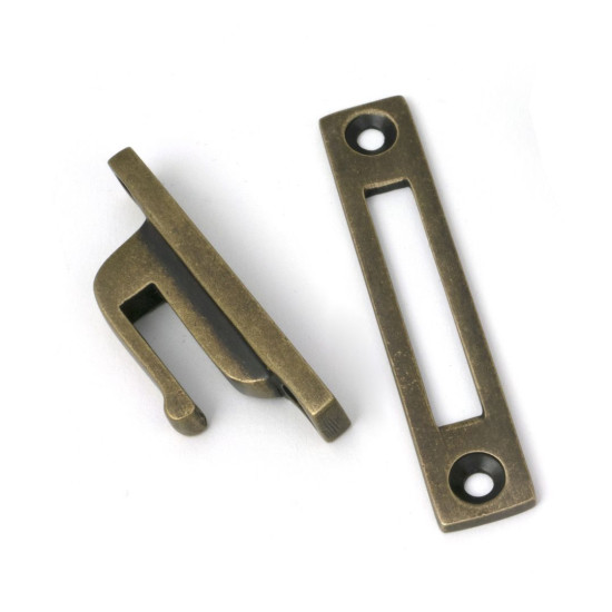 Locking Newbury Casement Fastener - Burnished Brass