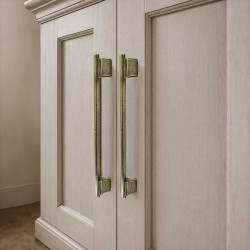 Antique Brass Dorchester Pull Handle