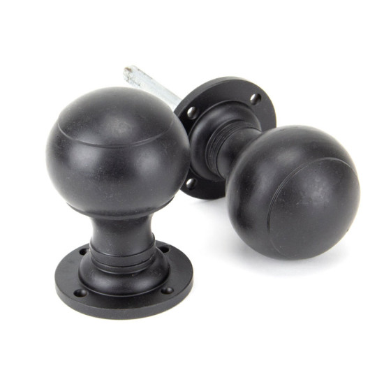 Blacksmith External Beeswax Regency Knob Set