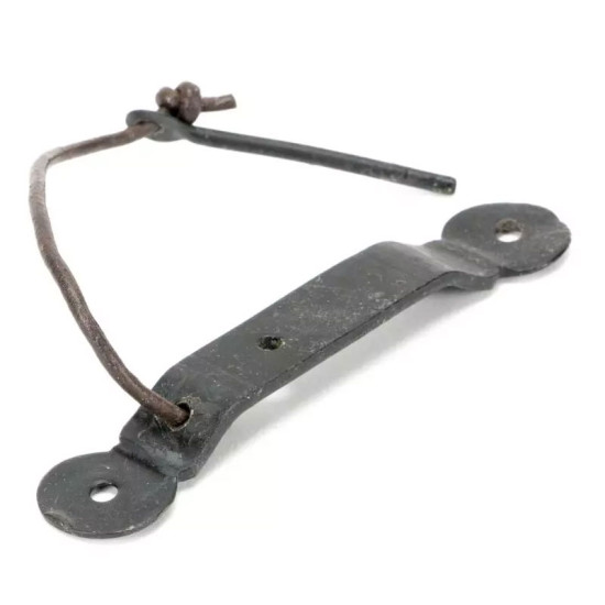 External Blacksmith Beeswax Locking Screw on Staple Penny End