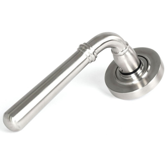 Newbury Unsprung Lever Door Handle on Round Rose Set - Satin Marine Stainless Steel