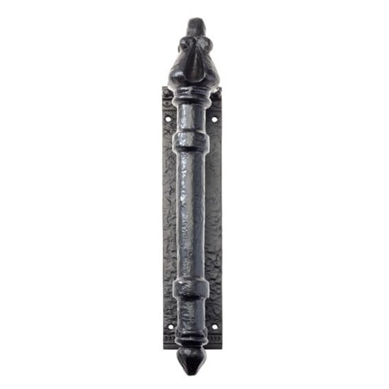 Essential Round Pull Handle on Backplate