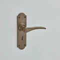 Distressed Antique Brass (DAB)