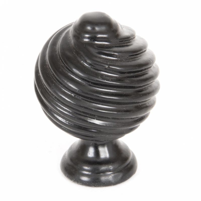 Black Traditional Smith Twist Knob