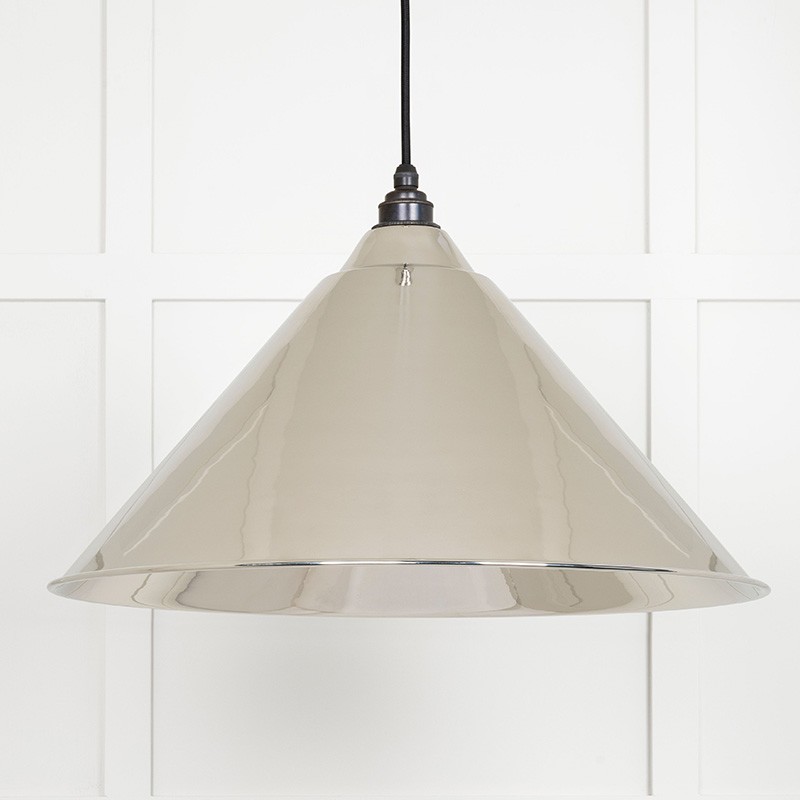 Light Smooth Nickel Hockley Pendant